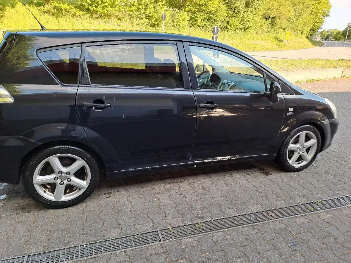 Gebraucht Toyota Corolla Verso 177 PS (130 kW) 2006 Schwarz Van / Kleinbus