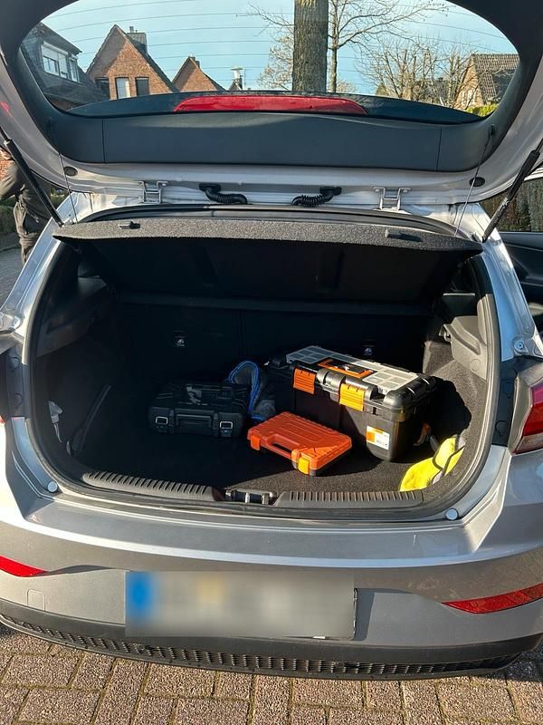 Gebraucht Hyundai i30 110 PS (80 kW) 2022 Grau Kleinwagen