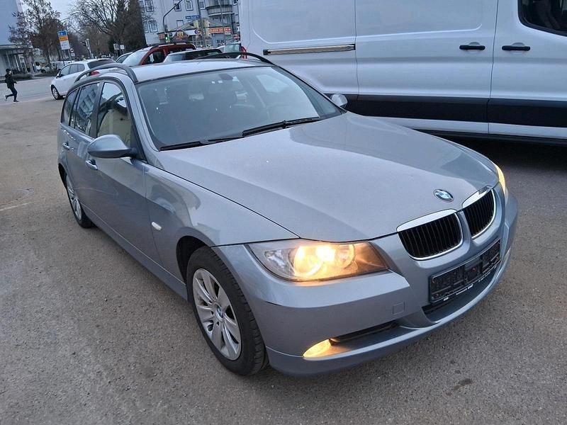 Gebraucht BMW 320 150 PS (110 kW) 2006 Grau Kombi