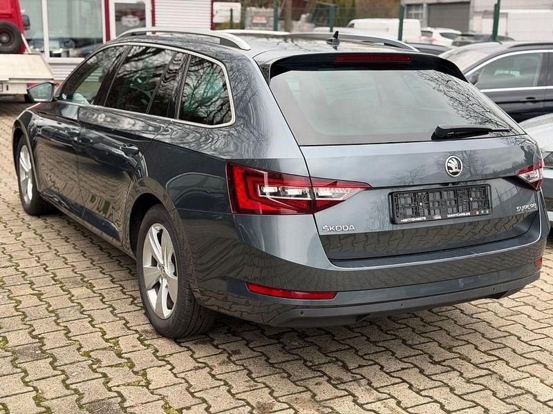 Gebraucht Skoda Superb Style 190 PS (139 kW) 2019 Grau Kombi