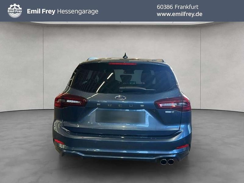 Blau Gebraucht 2024 Ford Focus ST-Line Kombi | 27.350 € (Fairer Preis) - Bild 1/4