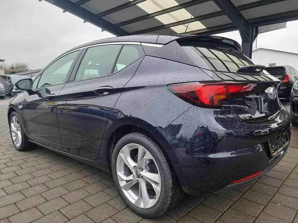 Gebraucht Opel Astra Dynamic 136 PS (100 kW) 2019 Schwarz Limousine