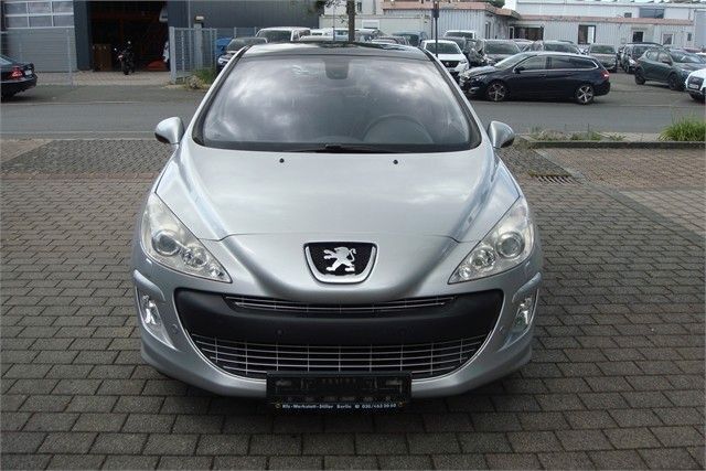 Gebraucht Peugeot 308 136 PS (100 kW) 2008 Silber Limousine