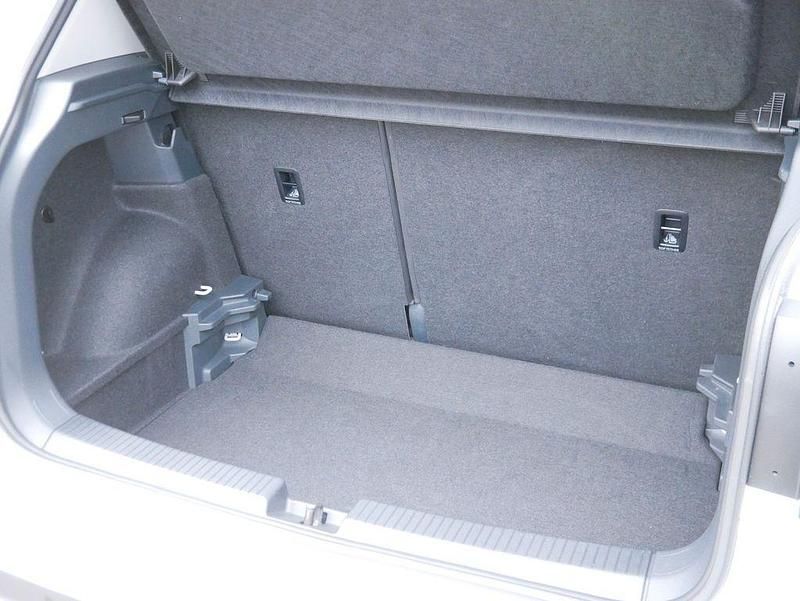 Gebraucht VW T-Cross Life 95 PS (69 kW) 2024 Weiß SUV