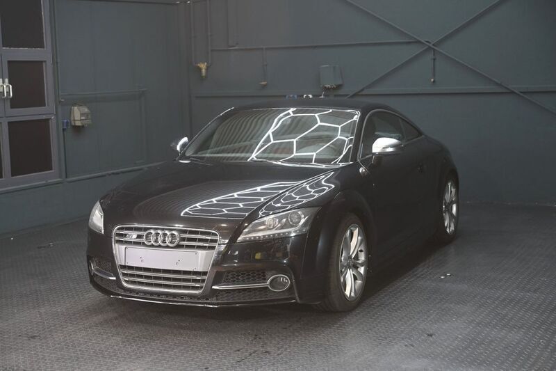 Schwarz Gebraucht 2011 Audi TTS Sport Coupé | 17.450 € (Fairer Preis) - Bild 1/4