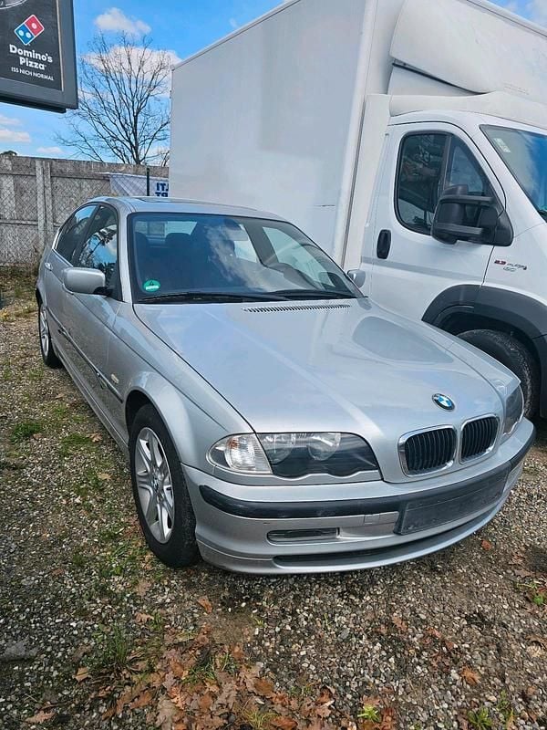 Gebraucht BMW 320 170 PS (125 kW) 2002 Silber Limousine