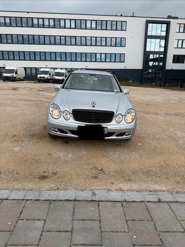 Second-hand Mercedes E320 224 CP (164 kW) 2005 Argintiu Break