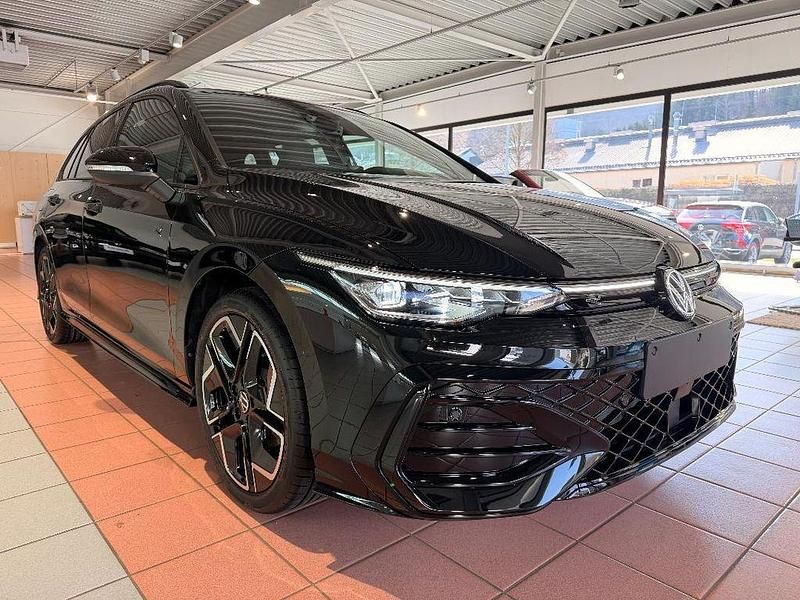 Neu VW Golf VIII R-line 150 PS (110 kW) 2026 Schwarz Kombi