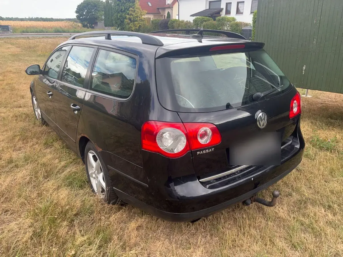Gebraucht VW Passat 122 PS (89 kW) 2008 Schwarz Kombi