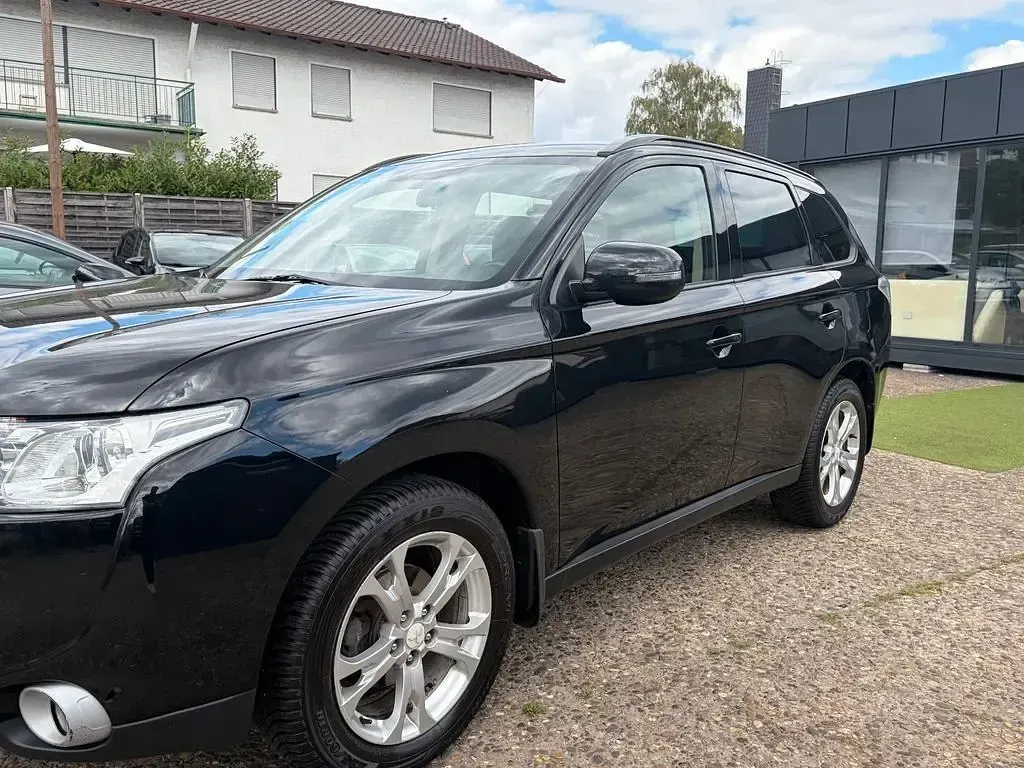 Gebraucht Mitsubishi Outlander 150 PS (110 kW) 2013 Schwarz SUV