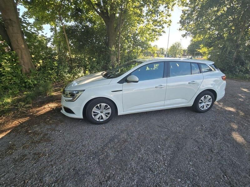 Weiß Gebraucht 2019 Renault Mégane GrandTour Life Kombi | 11.600 € (Guter Preis) - Bild 1/4