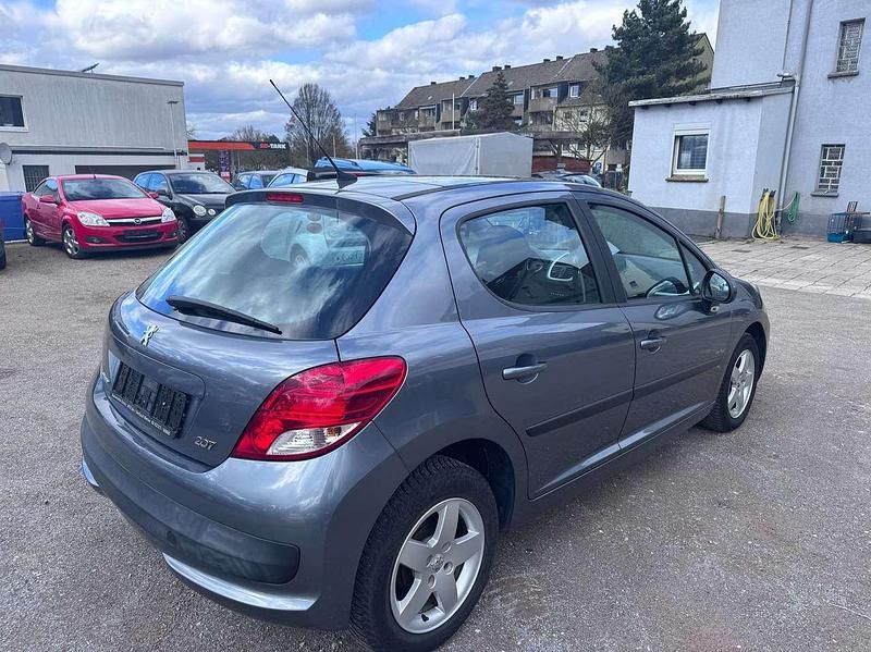 Gebraucht Peugeot 207 73 PS (53 kW) 2010 Grau Limousine