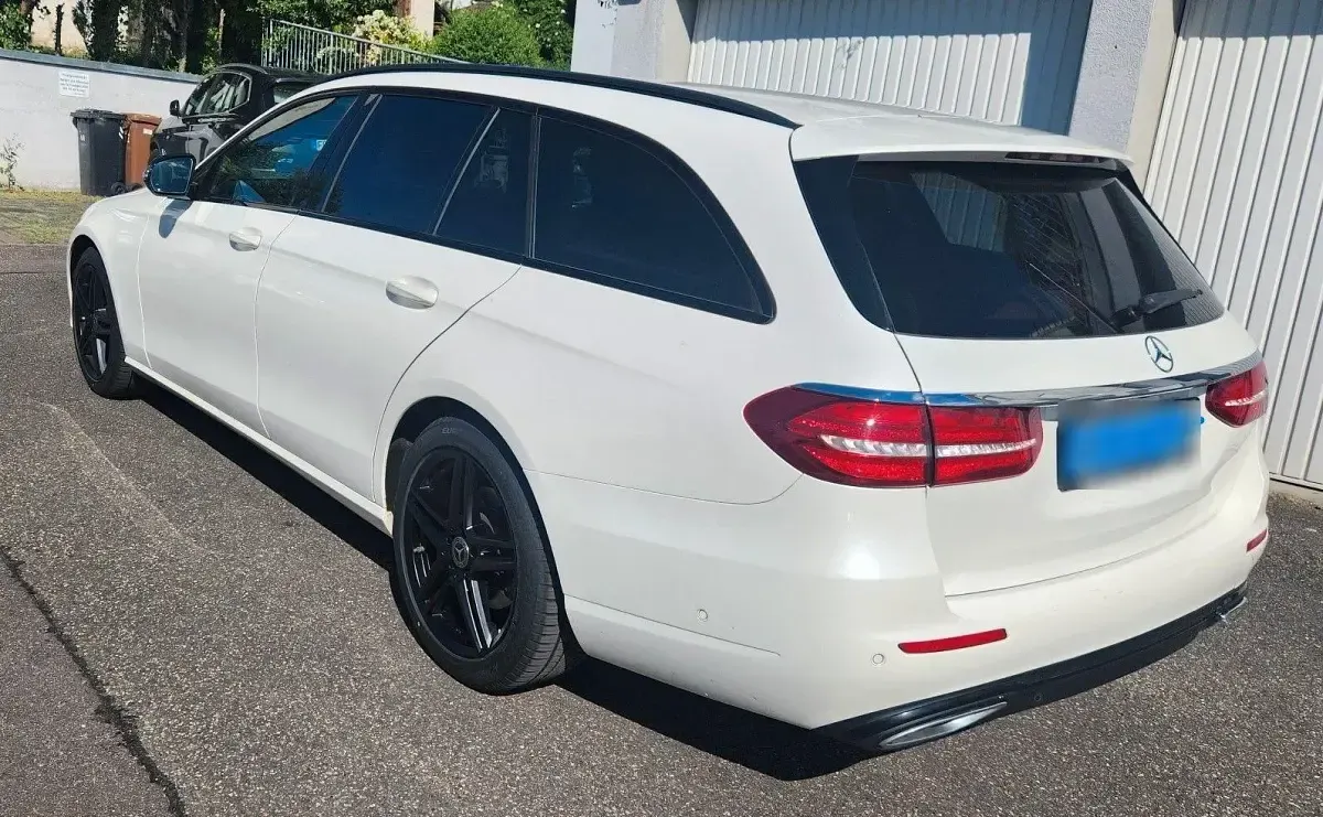 Second-hand Mercedes E220 194 CP (142 kW) 2020 Alb Break