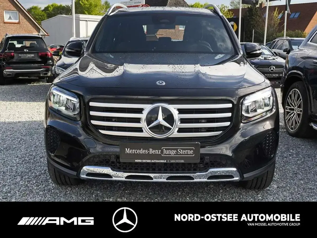 Gebraucht Mercedes GLB200 Progressive 163 PS (119 kW) 2025 Kosmosschwarz  metalliclack SUV