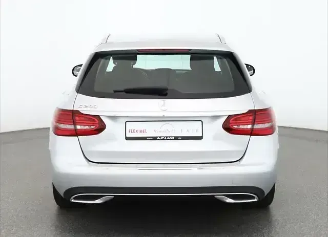 Gebraucht Mercedes C200 Avantgarde 197 PS (144 kW) 2019 Silber Kombi