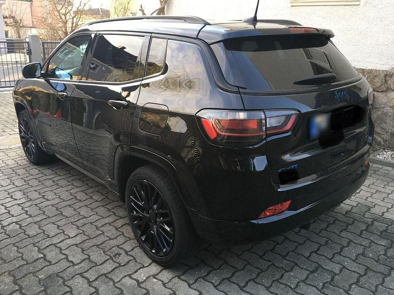 Gebraucht Jeep Compass 241 PS (177 kW) 2022 Schwarz SUV