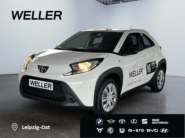 Schneeweiß Gebraucht 2025 Toyota Aygo X X-play SUV | 15.290 € (Guter Preis) - Bild 1/3