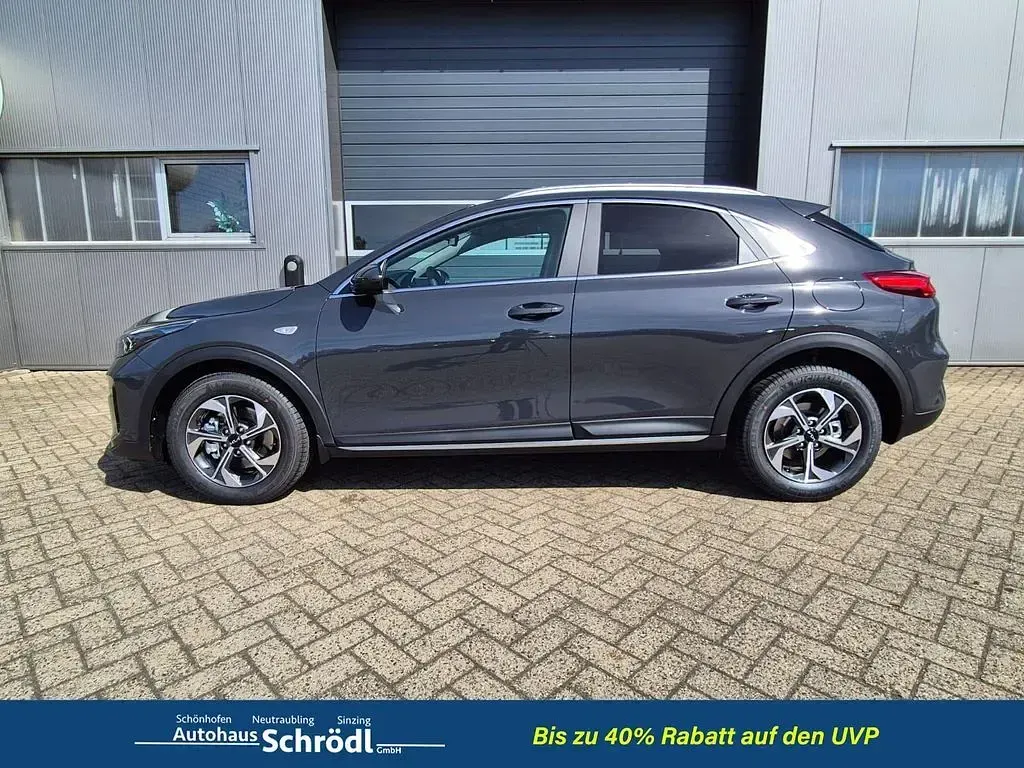 Neu Kia XCeed 150 PS (110 kW) 2026 Grau SUV