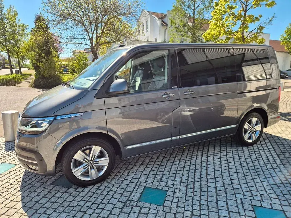 Usata VW Multivan 150 CV (110 kW) 2020 Grigio Monovolume