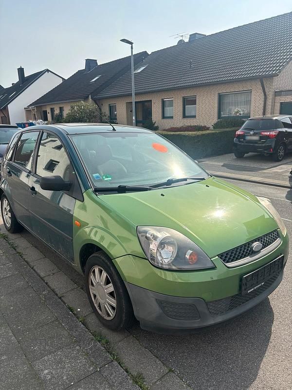 Gebraucht Ford Fiesta 75 PS (55 kW) 2002 Grün Kleinwagen