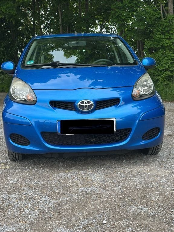 Blau Gebraucht 2011 Toyota Aygo Cool Kleinwagen | 3.200 € (Fairer Preis) - Bild 1/4