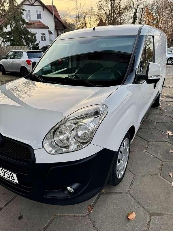 Gebraucht Fiat Doblò 101 PS (74 kW) 2015 Weiß Van / Kleinbus