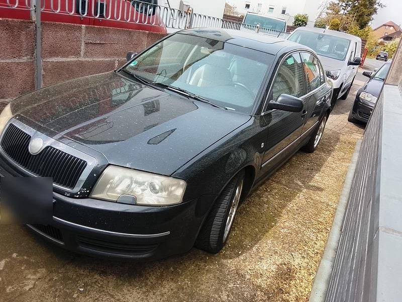 Second-hand Skoda Superb 2005 Negru Berlinǎ