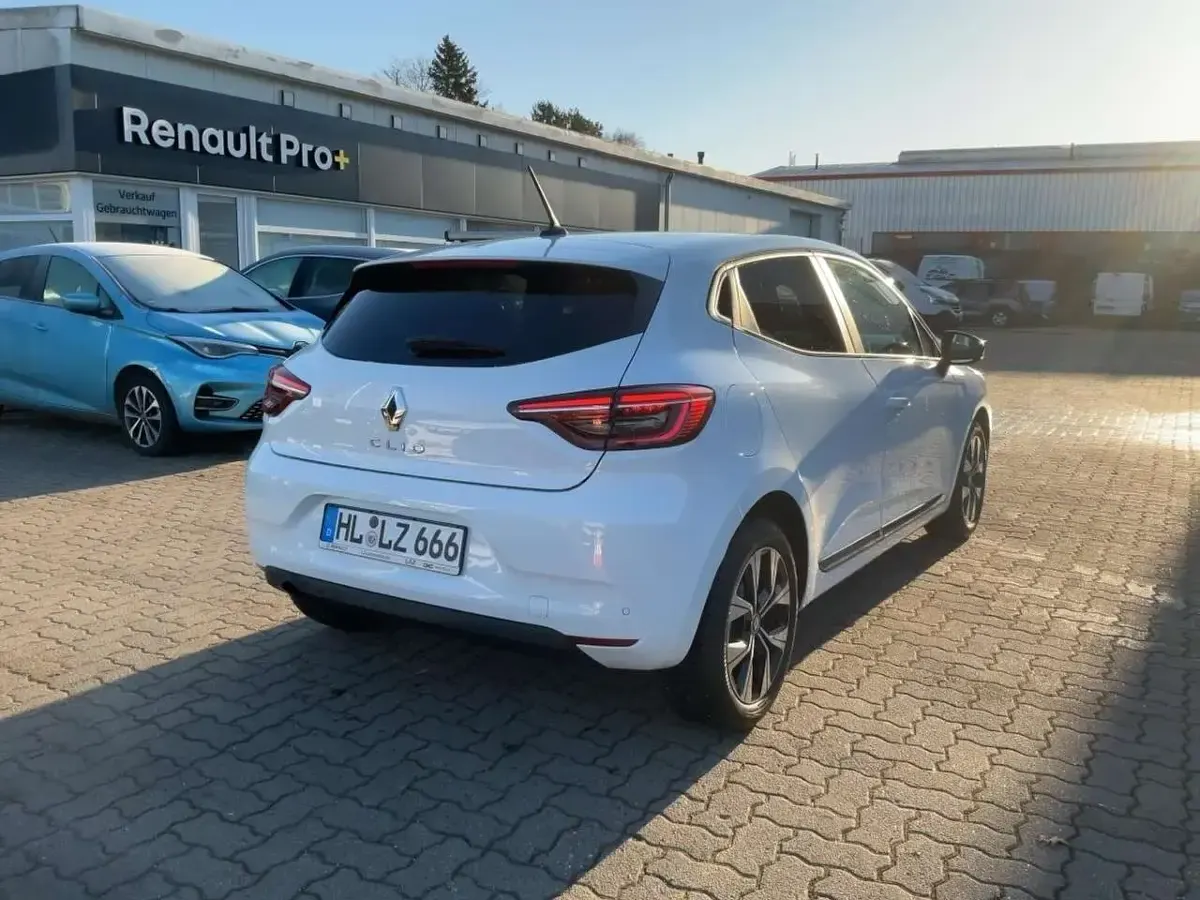 Gebraucht Renault Clio V Evolution 91 PS (66 kW) 2022 Arktis weiß Limousine