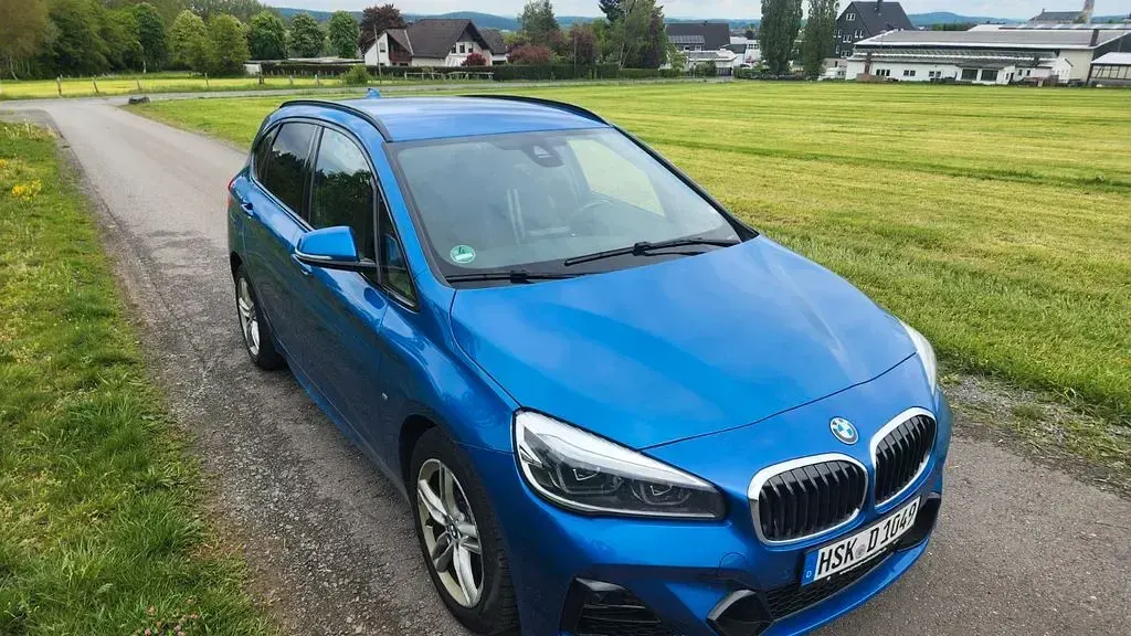 Gebraucht BMW 220 Active Tourer Sport Line 192 PS (141 kW) 2019 Blau Van / Kleinbus
