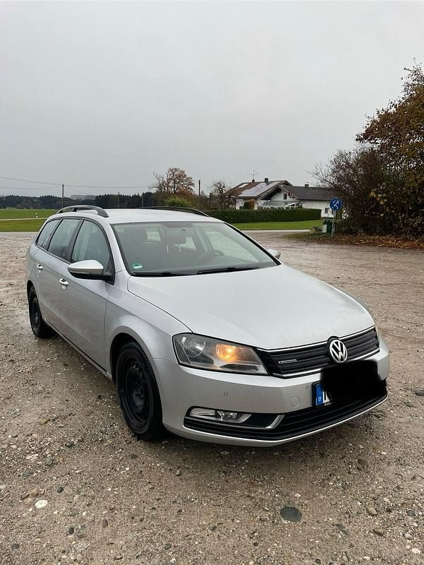Silber Gebraucht 2012 VW Passat Kombi | 4.200 € (Superpreis) - Bild 1/4