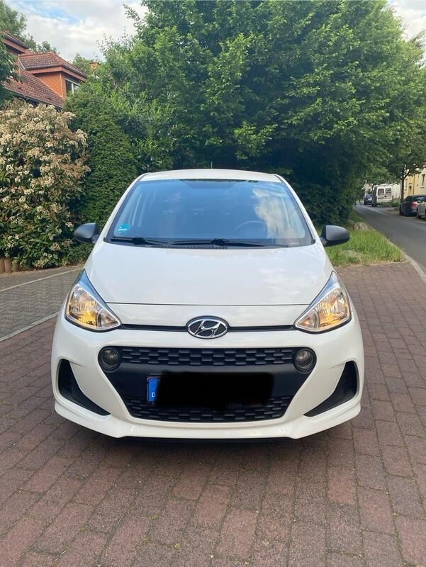 Weiß Gebraucht 2018 Hyundai i10 Kleinwagen | 6.700 € (Guter Preis) - Bild 1/4