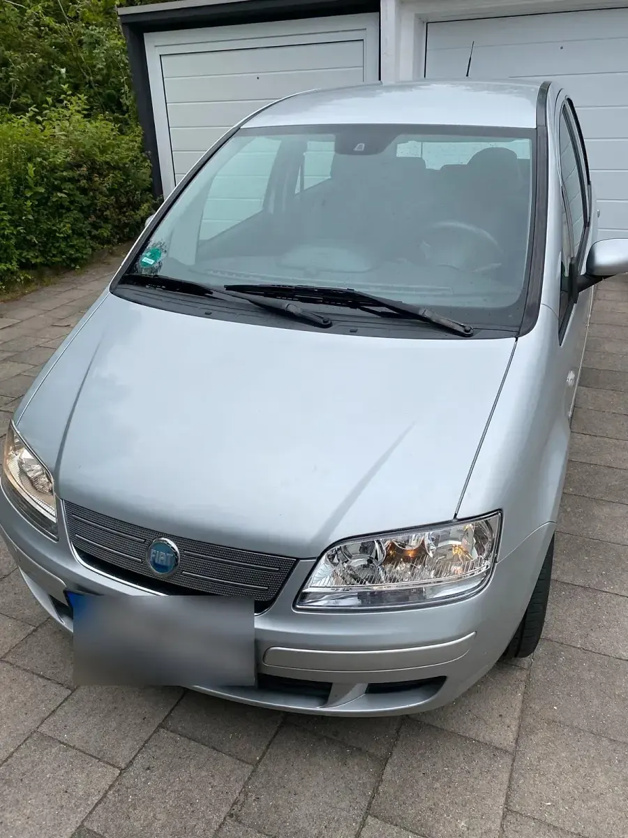 Gebraucht Fiat Idea 94 PS (69 kW) 2006 Silber Van / Kleinbus