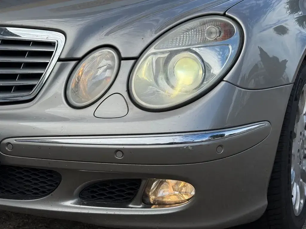 Gebraucht Mercedes E350 272 PS (200 kW) 2005 Cubanitsilber (metallic) Limousine