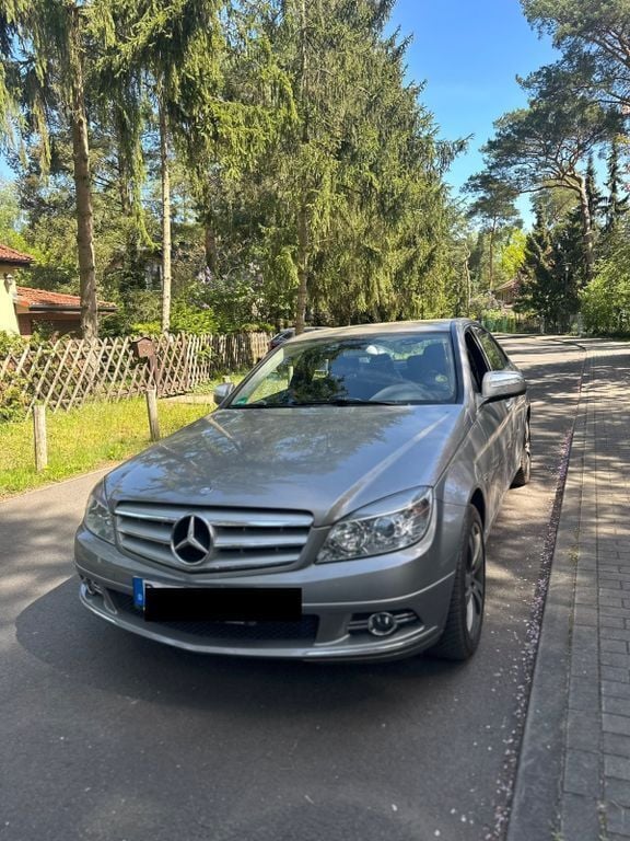 Andere außenfarben Gebraucht 2007 Mercedes C180 Avantgarde Limousine | 5.900 € (Superpreis) - Bild 1/4