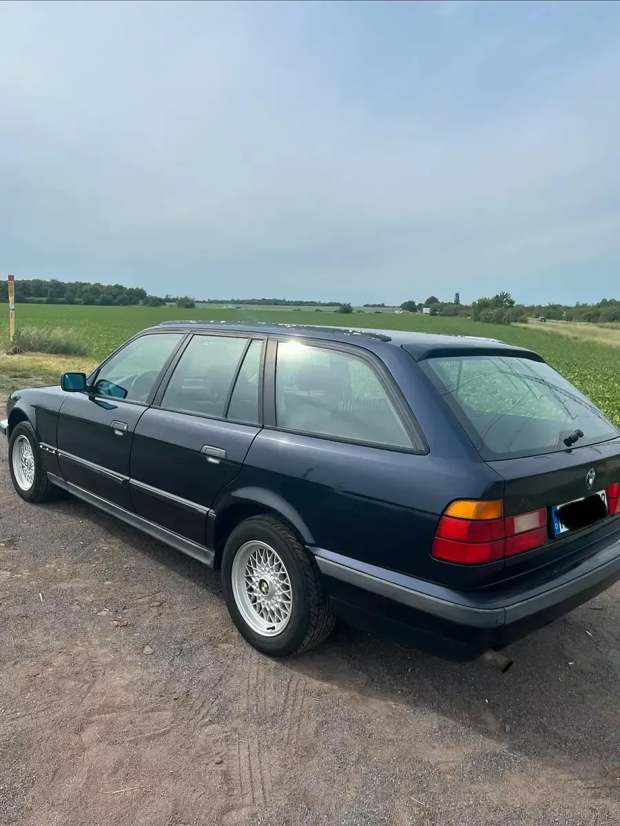 Gebraucht BMW 518 113 PS (83 kW) 1994 Blau Kombi