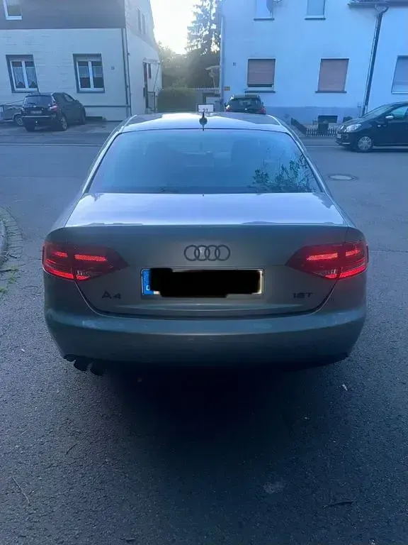 Gebraucht Audi A4 Ambition 160 PS (117 kW) 2008 Grau Limousine