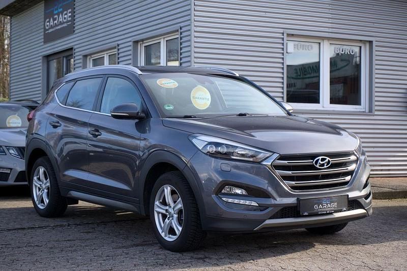 Gebraucht Hyundai Tucson Style 177 PS (130 kW) 2015 Grau SUV