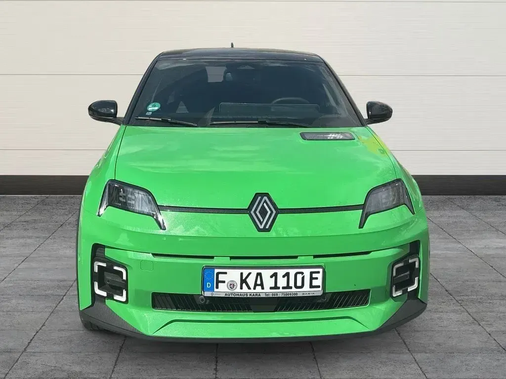 Gebraucht Renault 5 E-Tech Komfort 110 kW (150 PS) 2024 Grün Limousine