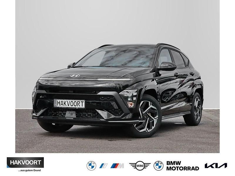 Abyss black / mic Neu 2025 Hyundai Kona N Line SUV | 30.880 € (Fairer Preis) - Bild 1/4