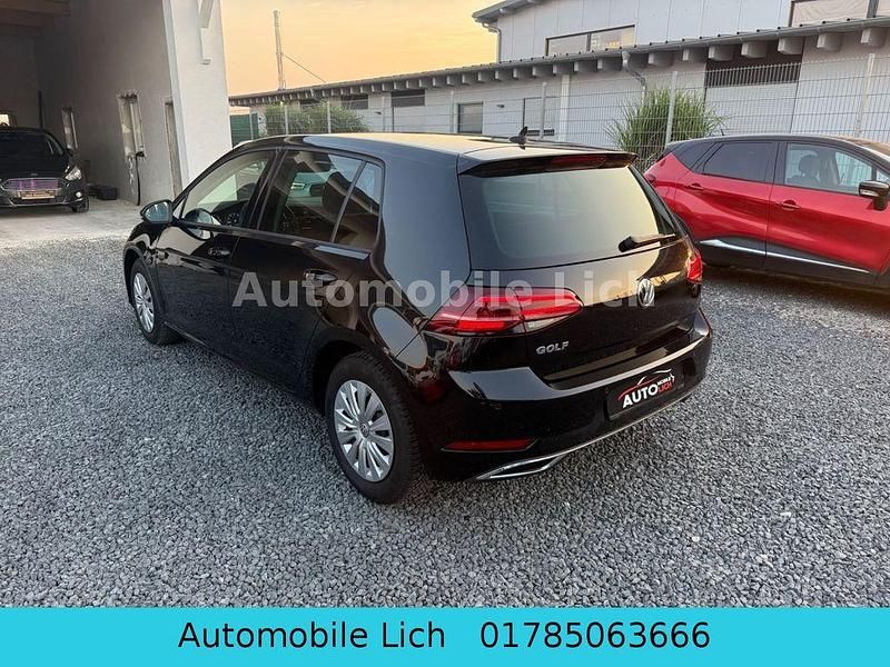 Gebraucht VW Golf VII Highline 150 PS (110 kW) 2019 Schwarz Limousine