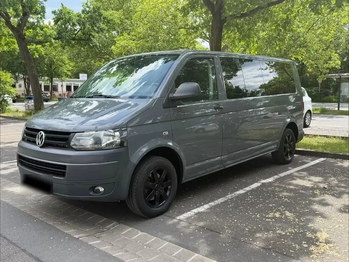 Gebraucht VW Caravelle 140 PS (102 kW) 2012 Grau Van