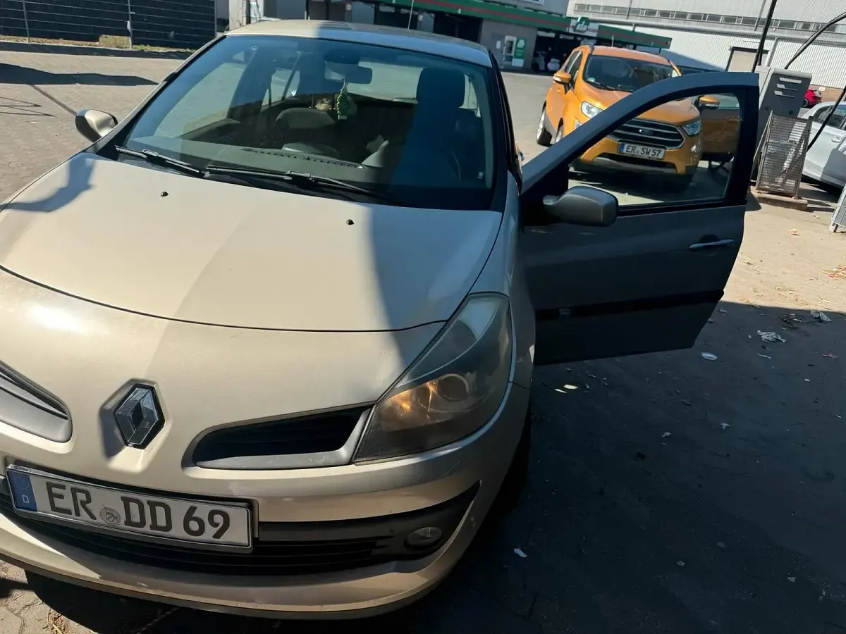 Usata Renault Clio II 2008 Oro Utilitaria