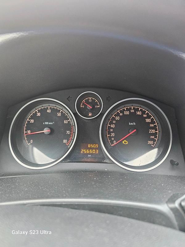 Gebraucht Opel Astra 100 PS (73 kW) 2004 Kleinwagen