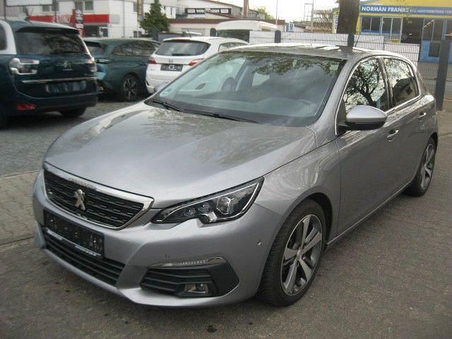 Second-hand Peugeot 308 Allure 131 CP (96 kW) 2018 Argintiu Berlinǎ