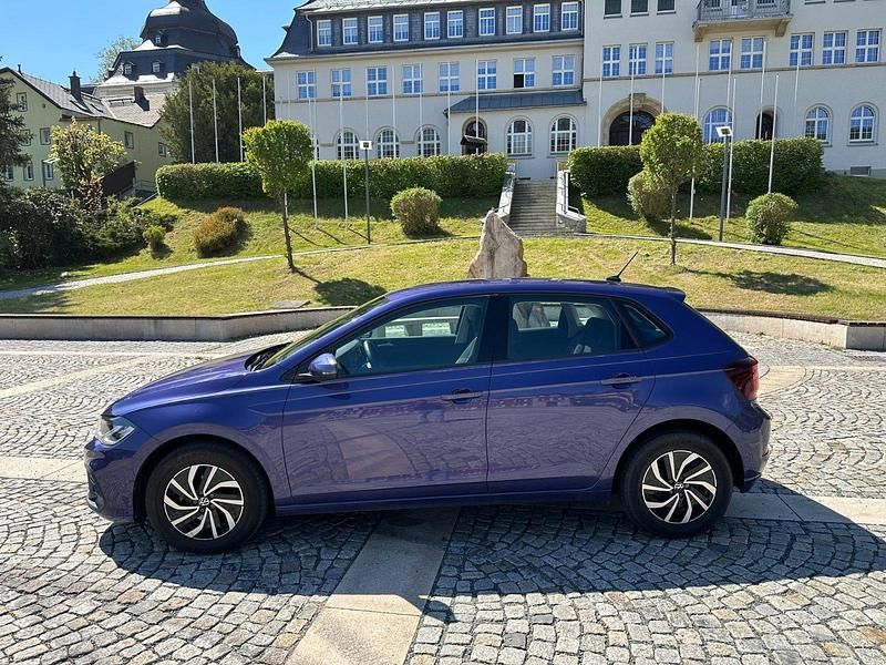 Gebraucht VW Polo Life 95 PS (69 kW) 2022 Violet Kleinwagen