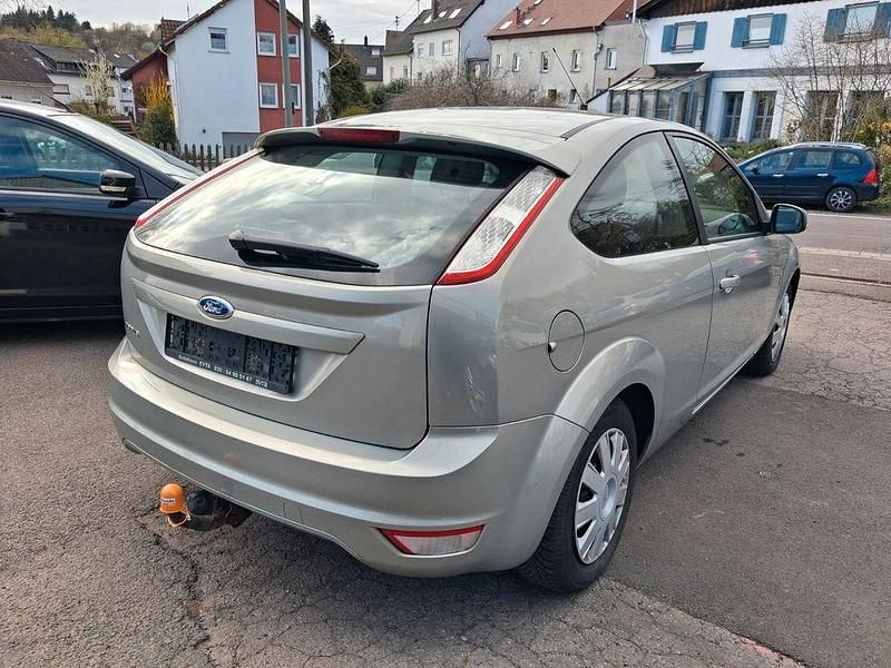 Gebraucht Ford Focus Sport 116 PS (85 kW) 2009 Grau Limousine