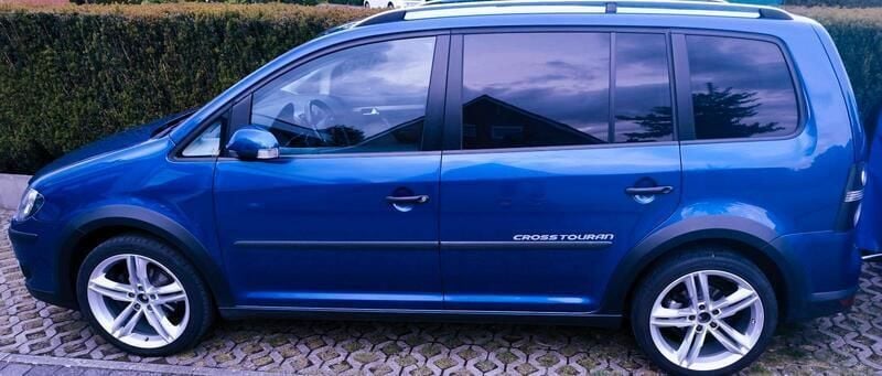 Blau Gebraucht 2007 VW Touran Cross Van / Kleinbus | 5.800 € (Fairer Preis) - Bild 1/4