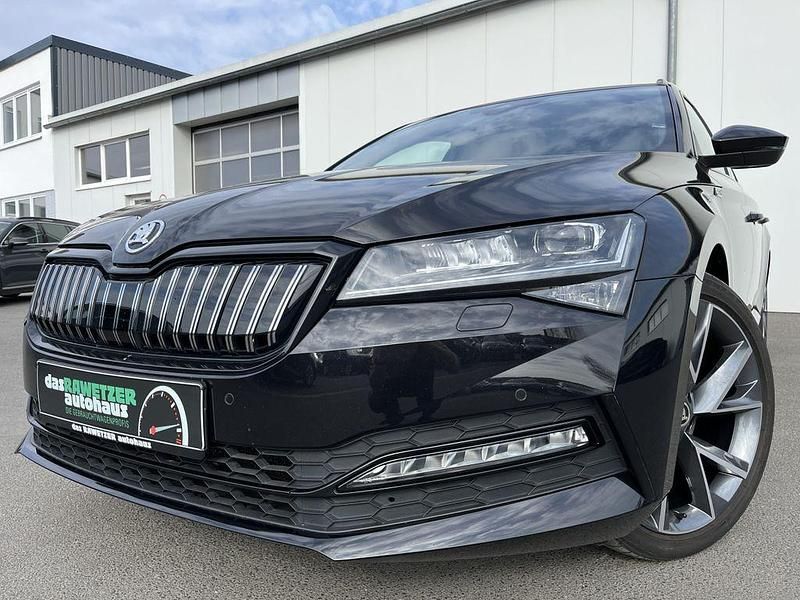 Schwarz Gebraucht 2020 Skoda Superb SportLine Kombi | 24.860 € (Fairer Preis) - Bild 1/4