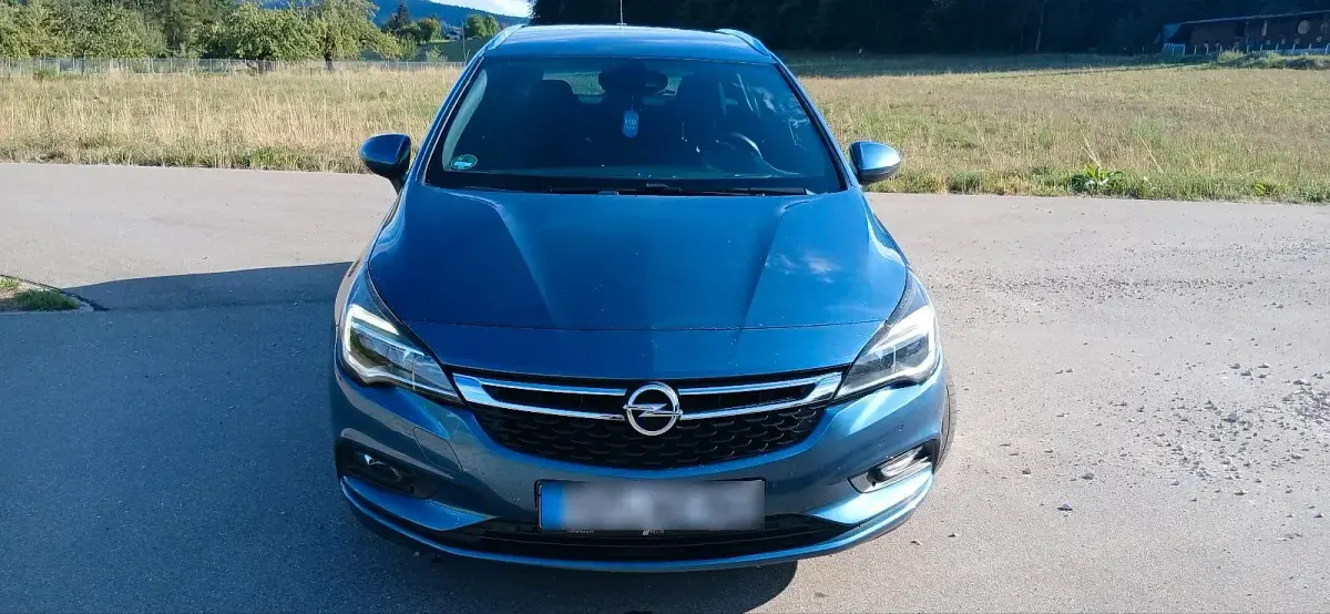 Gebraucht Opel Astra 150 PS (110 kW) 2016 Blau Kombi