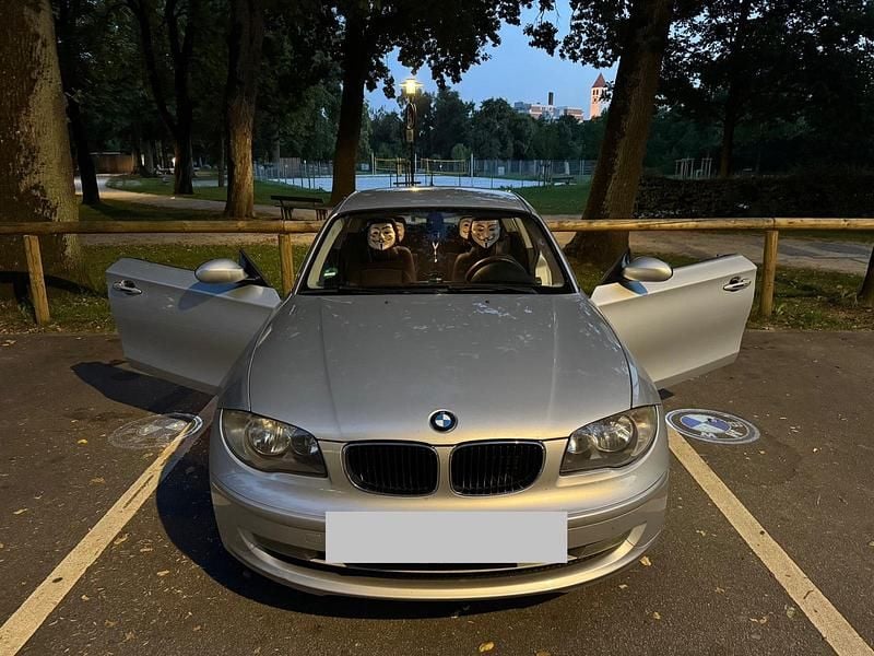 Gebraucht BMW 118 143 PS (105 kW) 2009 Grau Kleinwagen